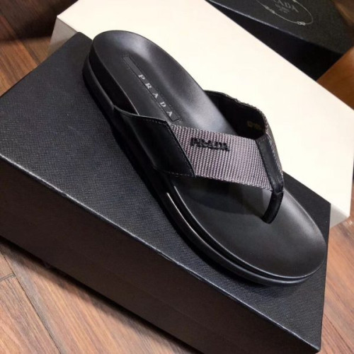 Pra*a-slippers